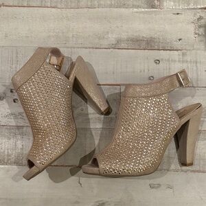 Jennifer Lopez Sasha Champagne Sequin Peep-Toe Heels